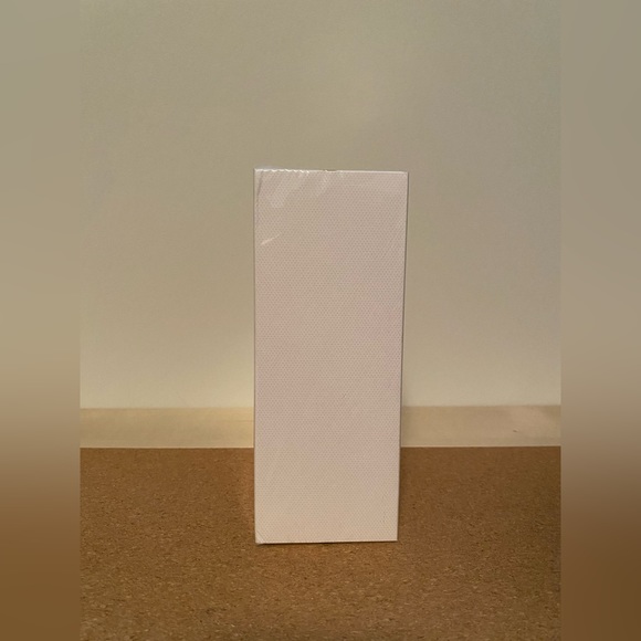 Eight & Bob Annicke Collection 1 - Picture 6 of 6